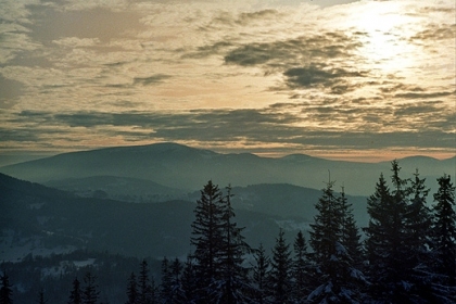 Kalików Groń (Mrowców) - widok na Pilsko. Beskid Żywiecki