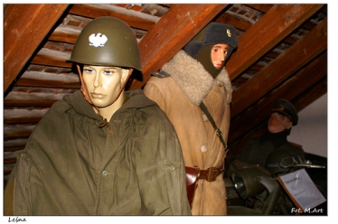 Leśna - ekspozycja muzealna: Janek z filmu Czterej pancerni i pies