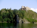 Czorsztyn - zamek na wzgórzu