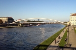 Krakw-Podgrze. Widok z mostu J. Pisudskiego na now kadk dla pieszych przez Wis.