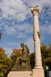 Kielce - pomnik Kwowadisa