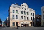 Zabytkowy budynek Poczty Polskiej.