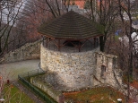 Widok z Wiey Piastowskiej na tzw. baszt ostatecznej obrony