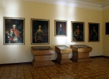 Zamek w Suchej Beskidzkiej. Sala wystawowa-portrety magnackie.
