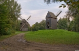 Muzeum Wsi Opolskiej -wiatraki z  Grotowic i Dobrzenia Wielkiego