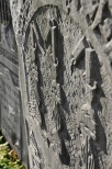 Zblienie jednej z macew na cmentarzu w Bodzentynie