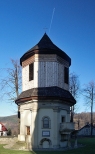 Koci Nawiedzenia NMP Barokowa kaplica Komorowskich z nadbudowan w 1818r dzwonnic.