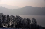Jezioro Czorsztyn i Pieniny w zimowej szacie