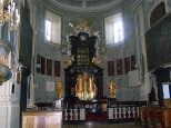 Ołtarz kościoła w Kobylance