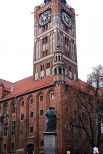 Toru Ratusz Staromiejski XIV w. i pomnik Mikoaja Kopernika 1853 r.