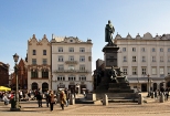 Krakw. Pomnik A. Mickiewicza na Rynku Gwnym.