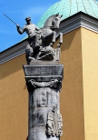 Pozna. Pomnik 15 Puku Uanw Poznaskich.