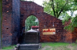 Ostrzeszw - ocalay fragment bramy zamku