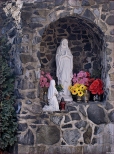 Koci pod wezwaniem Wniebowzicia Najwitszej Maryi Panny w Niemodlinie - grota