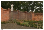 Lubi - klasztor benedyktynw (fragment ogrodzenia)