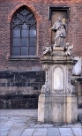 Nysa - jedno z najstarszych lskich miast - Bazylika pw. w. Jakuba Apostoa i w. Agnieszki, Dziewicy i Mczennicy - figura w. Jana Nepomucena 1731