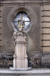 Nysa - jedno z najstarszych lskich miast - Koci w. Piotra i Pawa - pomnik w. Jana Nepomucena z 1737 roku