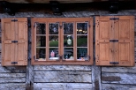 Grnolski Park Etnograficzny w  Chorzowie - Wielkanoc na lsku - zdobienie okien