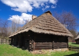 Grnolski Park Etnograficzny w Chorzowie na przedwioniu.