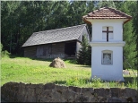 stodoła i kapliczka