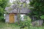 Stary opuszczony domek we wsi Makowa Ruda nad Czarn Hacz.