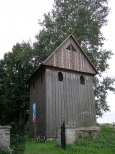 Drewniana dzwonnica z XIX w. w Tarczku