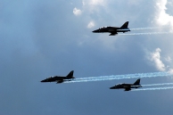 Zespół Midnnight Hawks podchodzi do lądowania. Air Show 2009