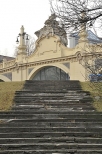 schody na wiadukt na Karowej