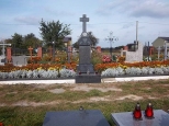 Grb onierzy na cmentarzu w Dzwoli