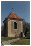 Brzezie - murowana dzwonnica z koca XVIII w. z dachem namiotowym.